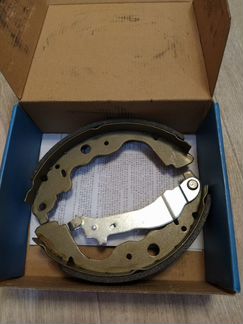 Тормозные колодки барабанные задние Nissan