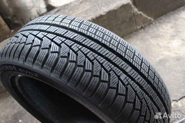 Hankook Winter I'Cept Evo2 W320 215/55 R17