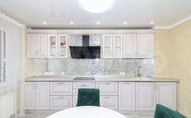 3-к. квартира, 76 м², 8/17 эт.