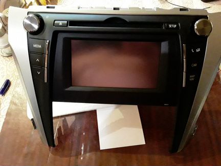 Штатное головное устройство Тойота Камри