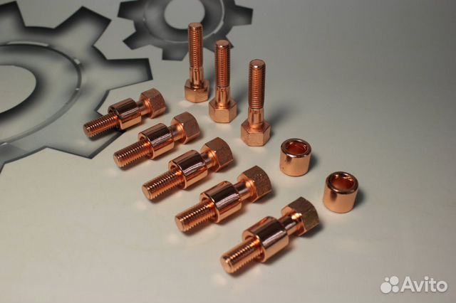 Болт+втулка крепления