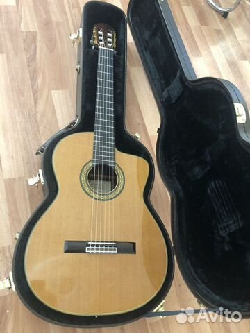 Классическая гитара с Takamine TH5C