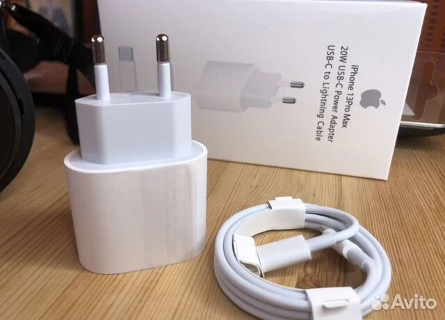 Зарядное устройство для iPhone 20W