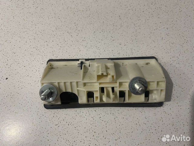 Кнопка открывания багажника VAG