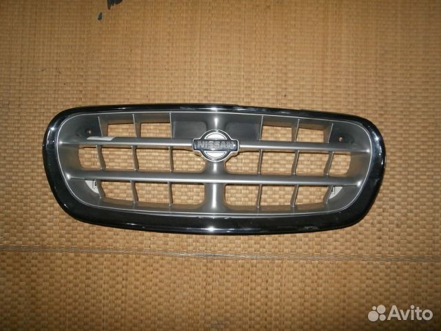 Решетка радиатора на nissan largo W30