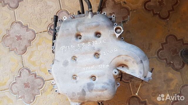 Впускной коллектор на Nissan Fuga