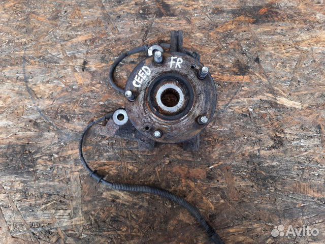 Кулак поворотный передний правый Kia Ceed ED G4FA