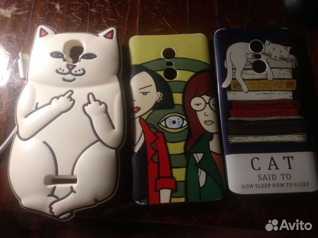 Чехол на телефон