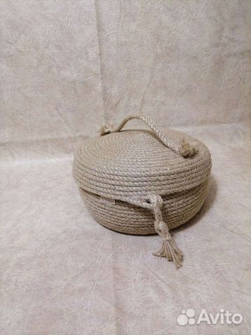 Корзина с крышкой Meri с кисточкой