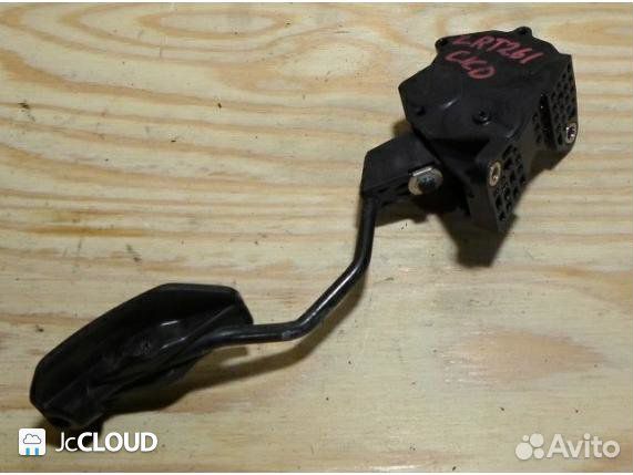 Педаль на toyota allion ZRT261 3ZR-FAE