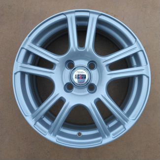 Диски литые R15 Xtrike 105 S сверловка 4*100 новые