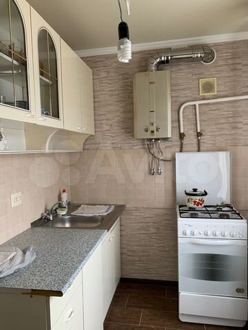 3-к. квартира, 60 м², 1/2 эт.