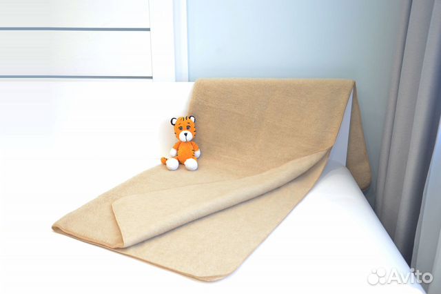 Одеяло-покрывало новое из овечьей шерсти бежевое