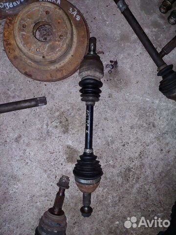 Левый привод Опель Астра Н 1.6