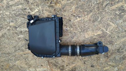 Корпус воздушного фильтра Mercedes GLC 43 AMG X253