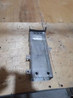 Домик усилителя бампера переднего мерседес 211