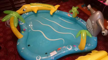 Бассейн надувной