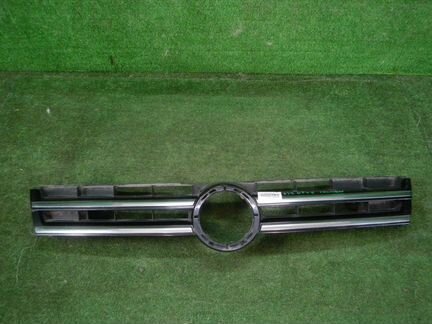 Решетка радиатора VW Touareg 2 NF (10-14) 7P685365