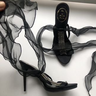 Босоножки открытые