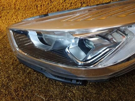 Фара левая Ford Kuga 2 CBS 2016-Нв