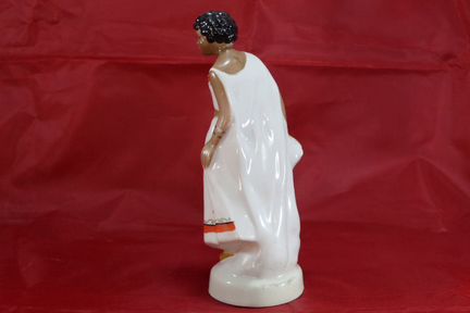 Статуэтка Африканка в праздничном наряде