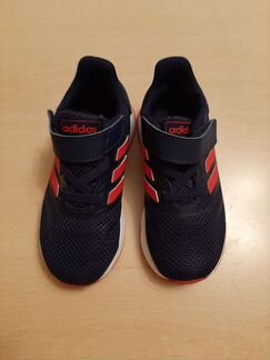 Детские кроссовки