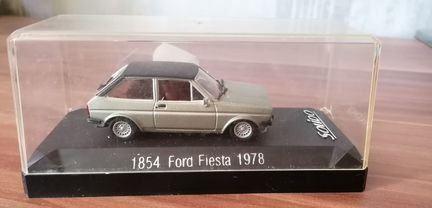 Коллекционное модели разных масштабов