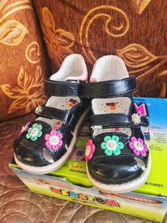 Сандалии для девочки bebetom