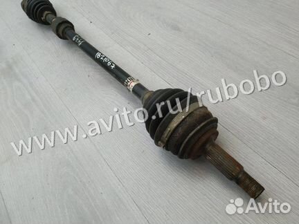 Полуось правая 044270D220 Toyota Yaris 2 NSP90