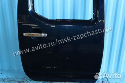 Дверь правая задняя Nissan Navara (D40)