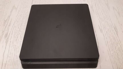 Sony ps4 slim 1 TB + 4 игры