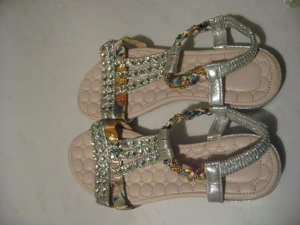 Босоножки С камнями