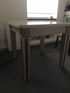 Обеденный стол