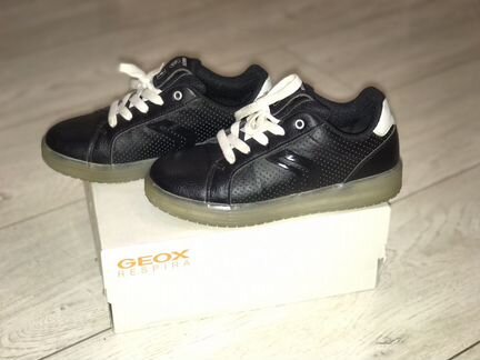 Geox respira светящиеся