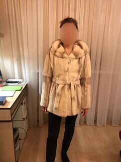 Шуба из бобра с норковым капюшоном