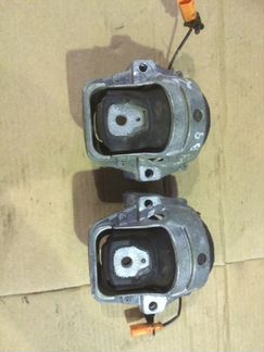 Опора двигателя Ауди А4 Б8 8R0199381JR