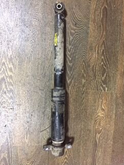 Амортизатор задний правый Шевроле Орландо