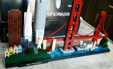 Lego Architecture 21043