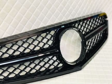 Решетка радиатора AMG чёрная на Мерседес W204