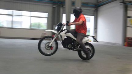 1. 26140 denzel. Электроцикл 2024. Грузовой электроцикл. Denzel rush 4.