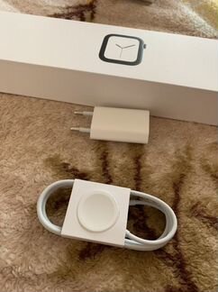 Новая зарядка на Apple Watch 4