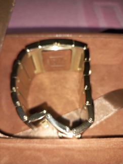 Женские часы Guess