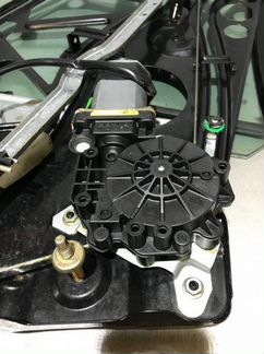 Стеклоподъемник задний левый Mercedes Clk-Class