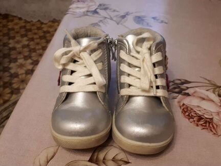 Ботинки для девочки