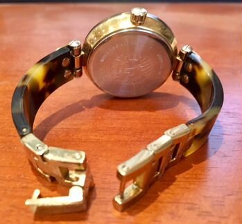 Часы Anne Klein