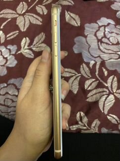 Телефон iPhone 8 plus 64gb apple
