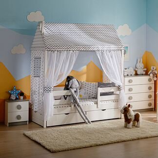 Детская кроватка - домик