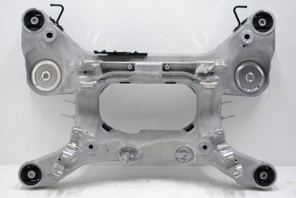 Подрамник задний Land Rover Range Rover 4