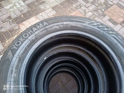 Пять шин Yokohama ice guard 215 60 16