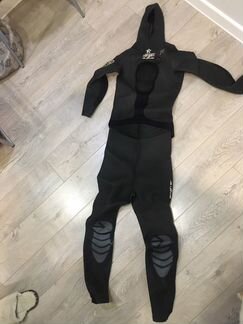 Гидрокостюм